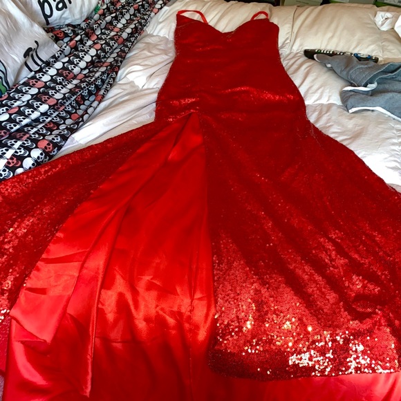 Red sequins dress/Worn 1 time/Small$130 - Picture 3 of 3